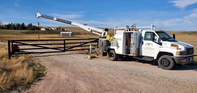 Paraform Gates crane truck on an installation site